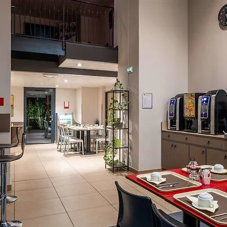 Aparthotel Adagio Patio Confluence 4*