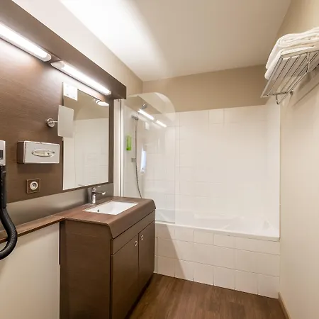 Adagio Patio Confluence Apart Otel 4*