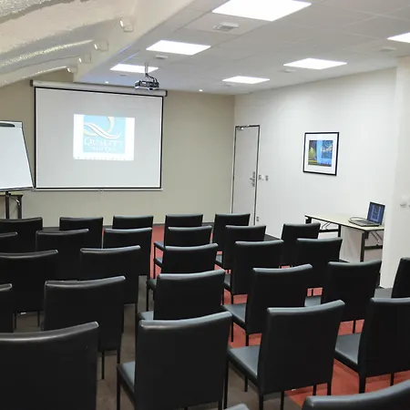 מלון דירות Adagio Patio Confluence ליון