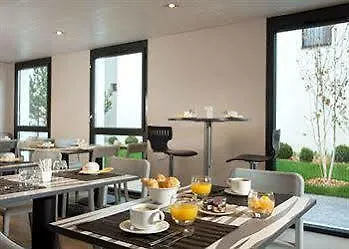 Adagio Patio Confluence Aparthotel