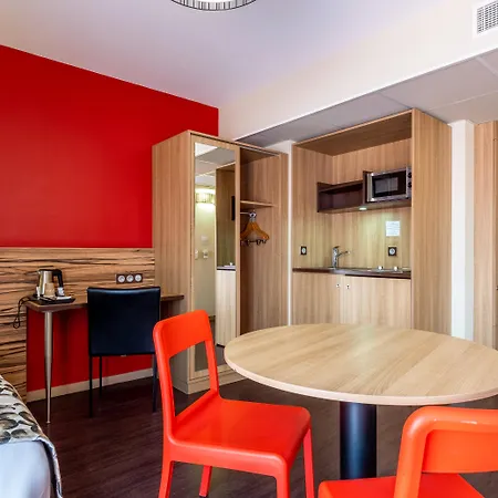 Adagio Patio Confluence Aparthotel