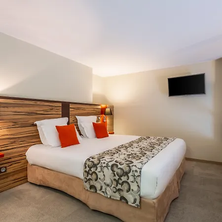 Adagio Patio Confluence 4*