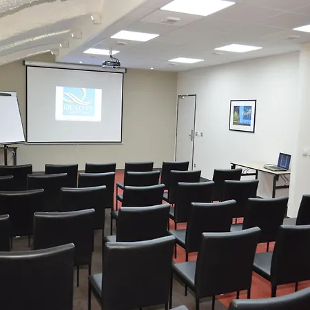 Adagio Patio Confluence Aparthotel 4*