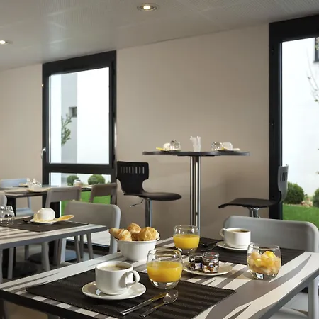 Aparthotel Adagio Patio Confluence 4*
