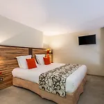 Adagio Patio Confluence 4*