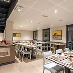 Aparthotel Adagio Patio Confluence 4*