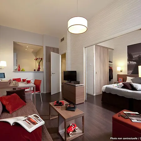 Adagio Patio Confluence 4*