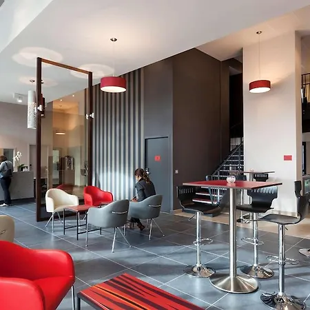 Adagio Patio Confluence Aparthotel