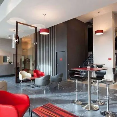 Adagio Patio Confluence Aparthotel 4*