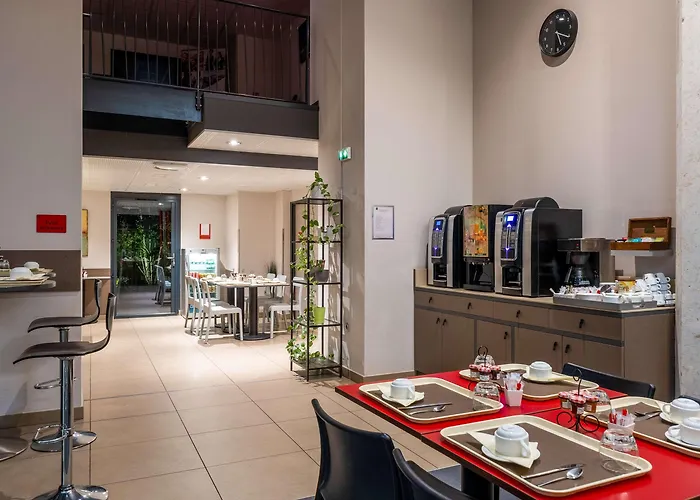 Adagio Patio Confluence Aparthotel 4*