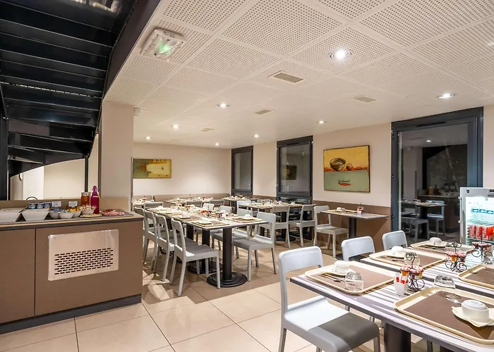Aparthotel Adagio Patio Confluence 4*