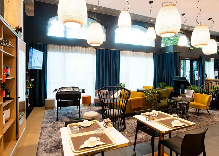 Aparthotel Adagio Patio Confluence 4*