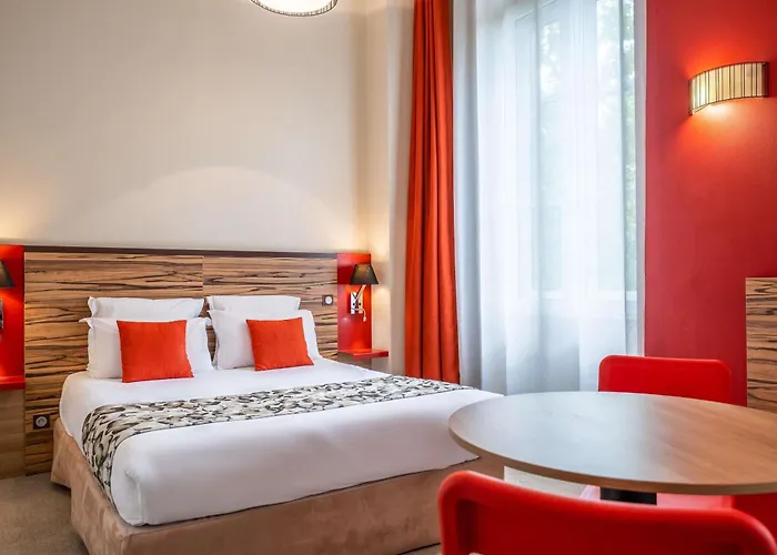 Aparthotel Adagio Patio Confluence 4*